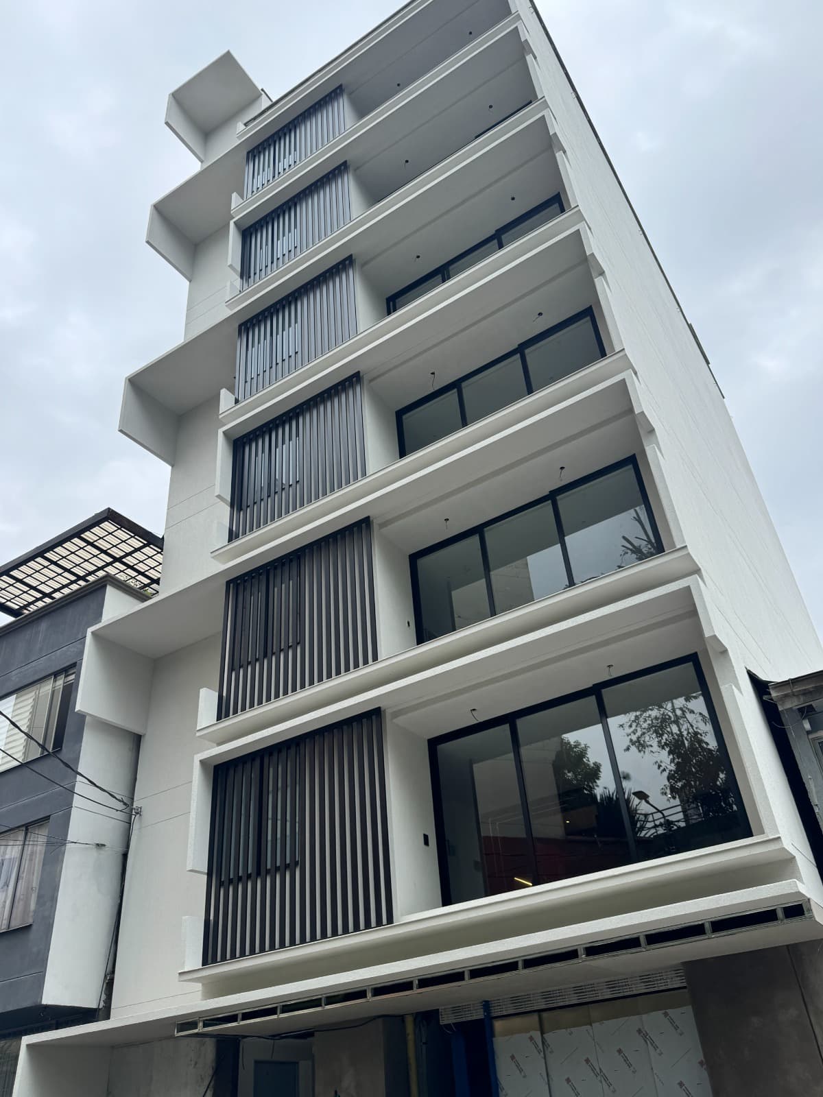 Apartamento en venta — Edificio Milán, Alta Suiza