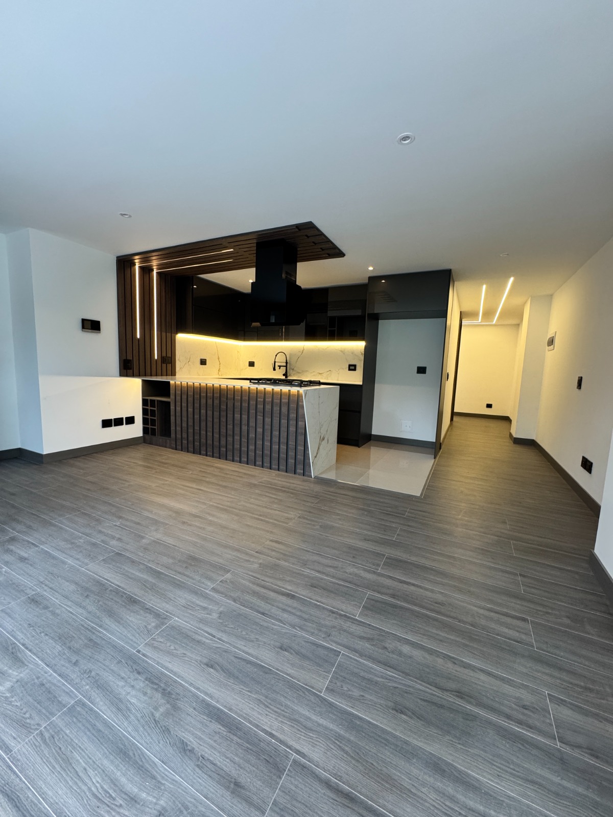 Apartamento en venta — Edificio Milán, Alta Suiza — detalle 1