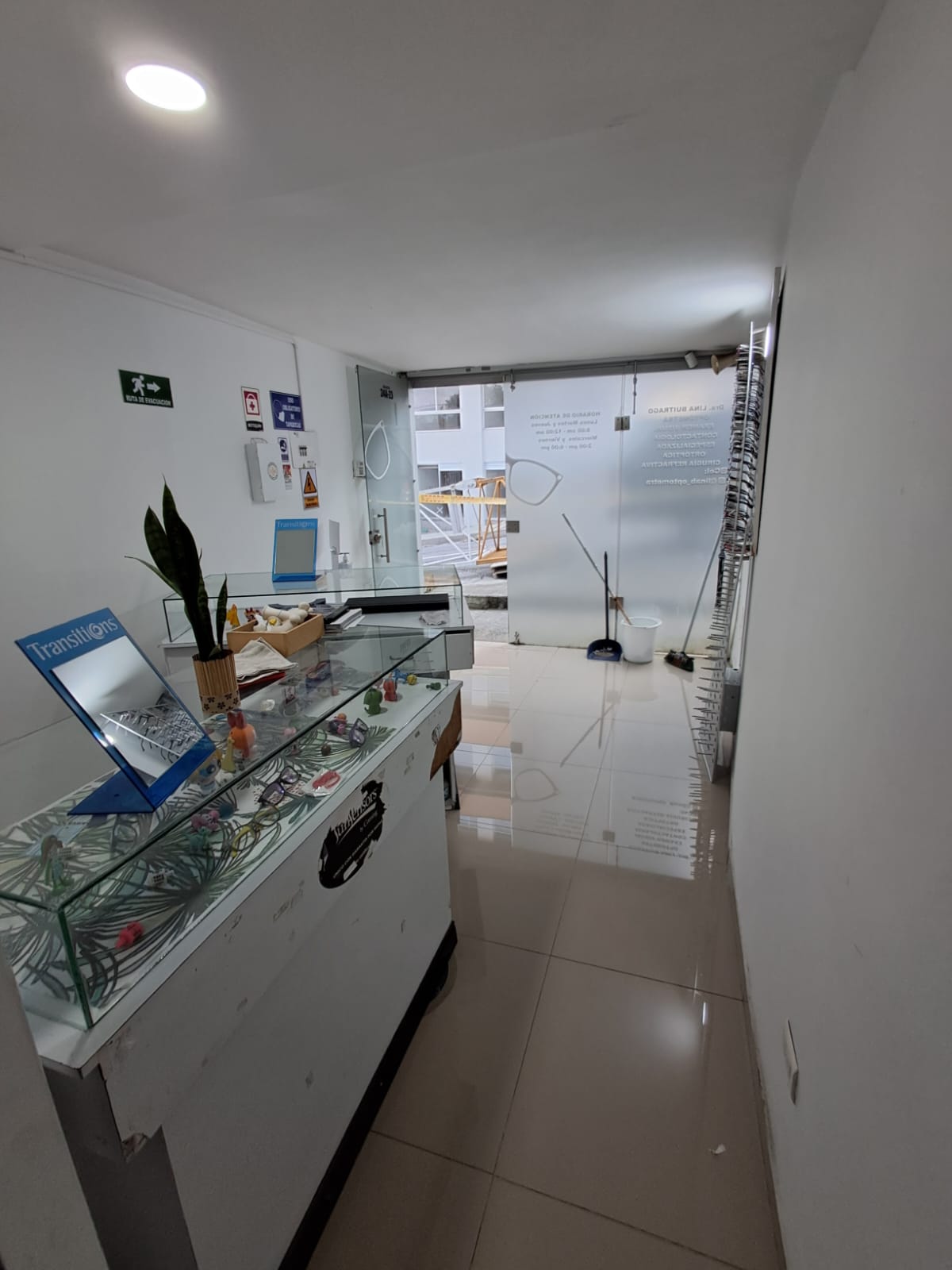 Local comercial en arriendo — Calle 56 — detalle 2